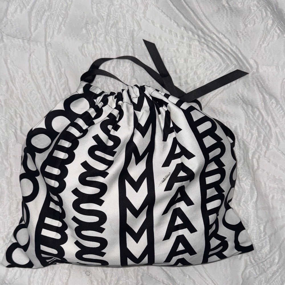 Marc Jacobs The Saddle Crossbody Bag - Picture 9 of 13
